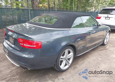 2011 Audi S5 3.0 Premium Plus z USA, uszkodzony, nr VIN WAUCGAFH4BN008813